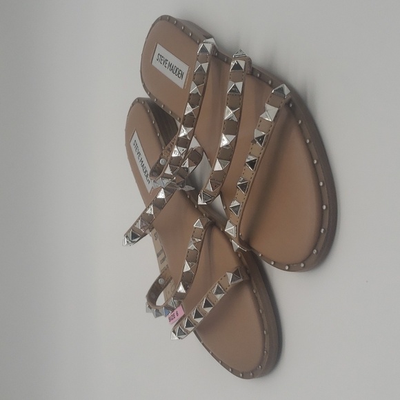 1115- Steve Madden Slip-On 3 Band Studded Women's Sandals Size 6 NWT - Picture 3 of 8